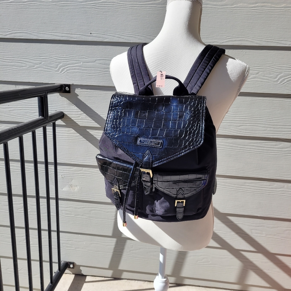 NWT Victoria's Secret Getaway Travel Backpack Black Magnetic Snap Pockets